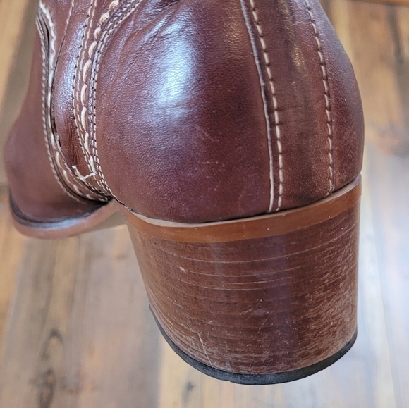 VINTAGE THE BAY Above Ankle Block Heel Boot, Brown Leather, Made in Canada - Picture 10 of 16